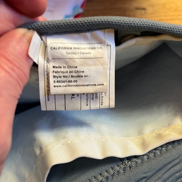 Elephant insulated lunch bag. Snap in lining. matching ice pack - Picture 11 of 16